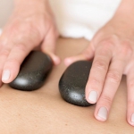 Pedras Quentes: Como Técnica Promove Relaxamento Profundo